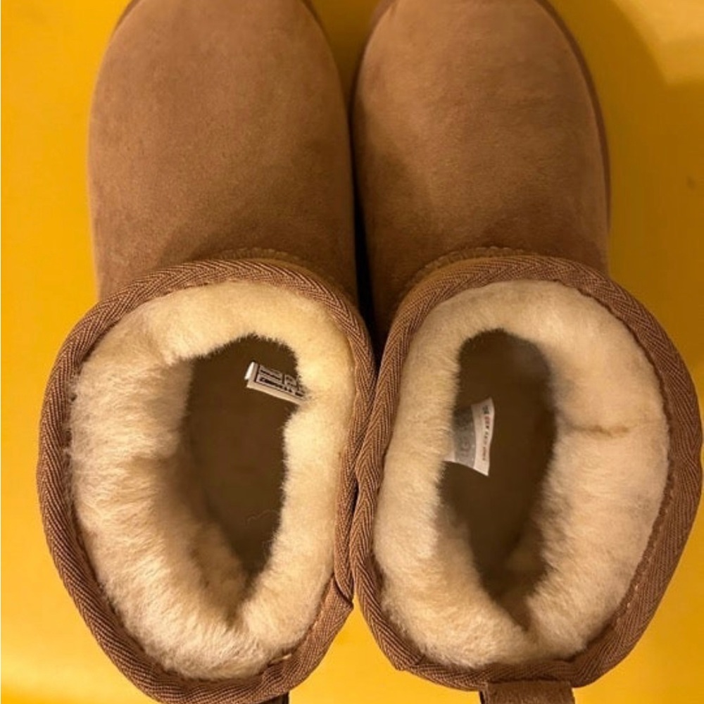 ugg platform minis for trade do not buy :)